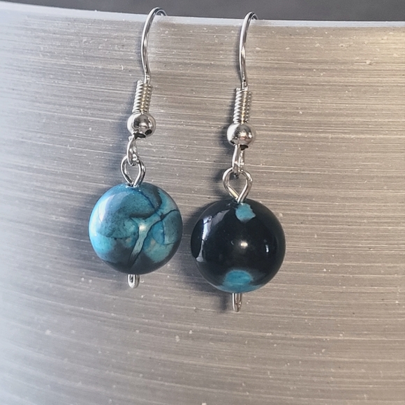 Agate Stone Bead Earrings - Picture 2 of 5